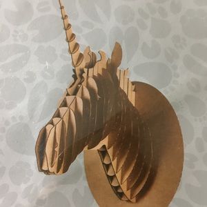 DIY wall unicorn